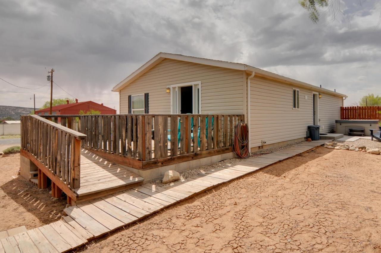 エスカランテ Utah Retreat - Hot Tub, Deck And Near National Parksヴィラ エクステリア 写真